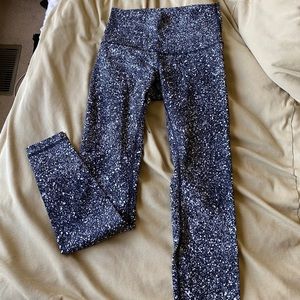 Lululemon leggings size 6